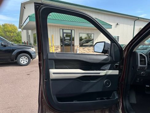 Used 2020 Ford Expedition Platinum AWD/4WD image 11