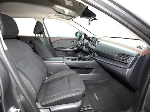 Used 2023 Nissan Rogue S image 23