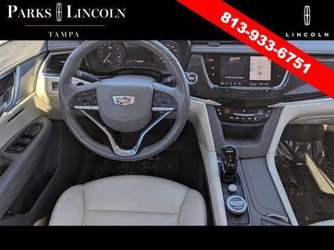 Used 2023 Cadillac XT6 Premium Luxury w/ Technology Package image 8