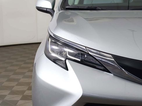 Used 2023 Toyota Sienna XLE w/ XLE Plus Package image 15