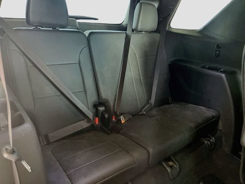 Used 2023 Chevrolet Traverse LT FWD image 27