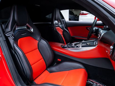 Used 2017 Mercedes-Benz AMG GT S w/ Exclusive Interior Package image 29
