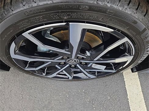 New 2026 Toyota Prius Plug-In Hybrid image 9