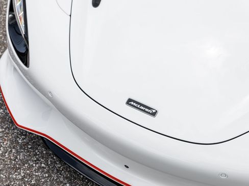 Used 2024 McLaren 750S Spider RWD image 22