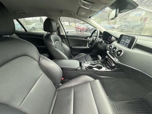 Used 2018 Kia Stinger image 17