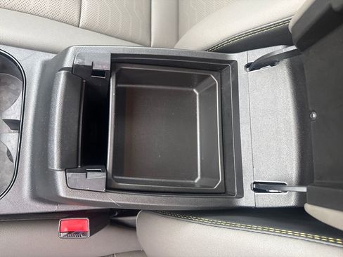 Used 2025 Chevrolet Colorado ZR2 w/ Technology Package image 27