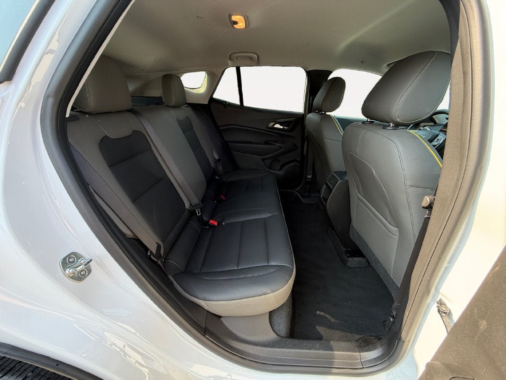 Used 2024 Chevrolet Trax ACTIV w/ Driver Confidence Package FWD image 24