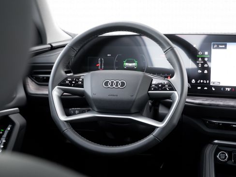 Certified 2025 Audi Q5 Premium Plus w/ Premium Plus image 9