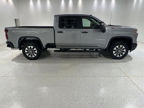 New 2026 Chevrolet Silverado 2500 Custom w/ Custom Value Package image 9