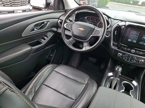 Used 2019 Chevrolet Traverse LT FWD image 15