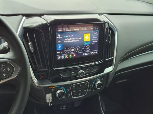 Used 2023 Chevrolet Traverse Premier AWD/4WD image 11