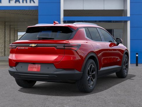 New 2026 Chevrolet Equinox EV LT image 4