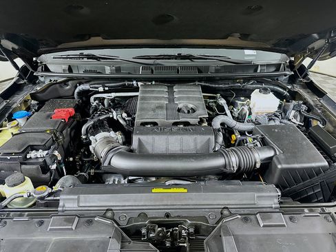 Used 2025 Nissan Frontier SV image 31