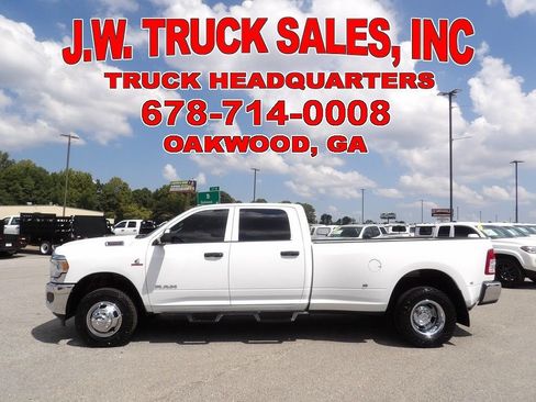 Used 2021 RAM 3500 Tradesman w/ Chrome Appearance Group AWD/4WD image 2
