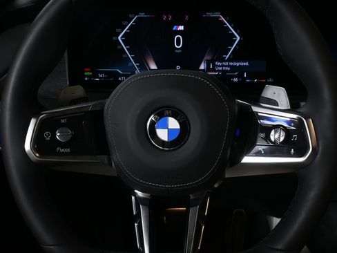 Used 2025 BMW 740i xDrive AWD/4WD image 18