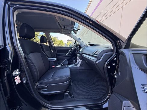 Used 2016 Subaru Forester 2.5i Premium w/ All-Weather Package AWD/4WD image 13