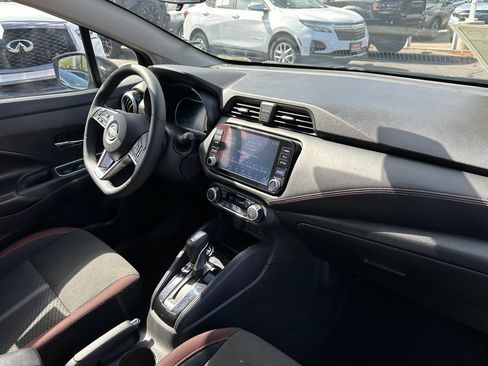 Used 2024 Nissan Versa SR FWD image 14