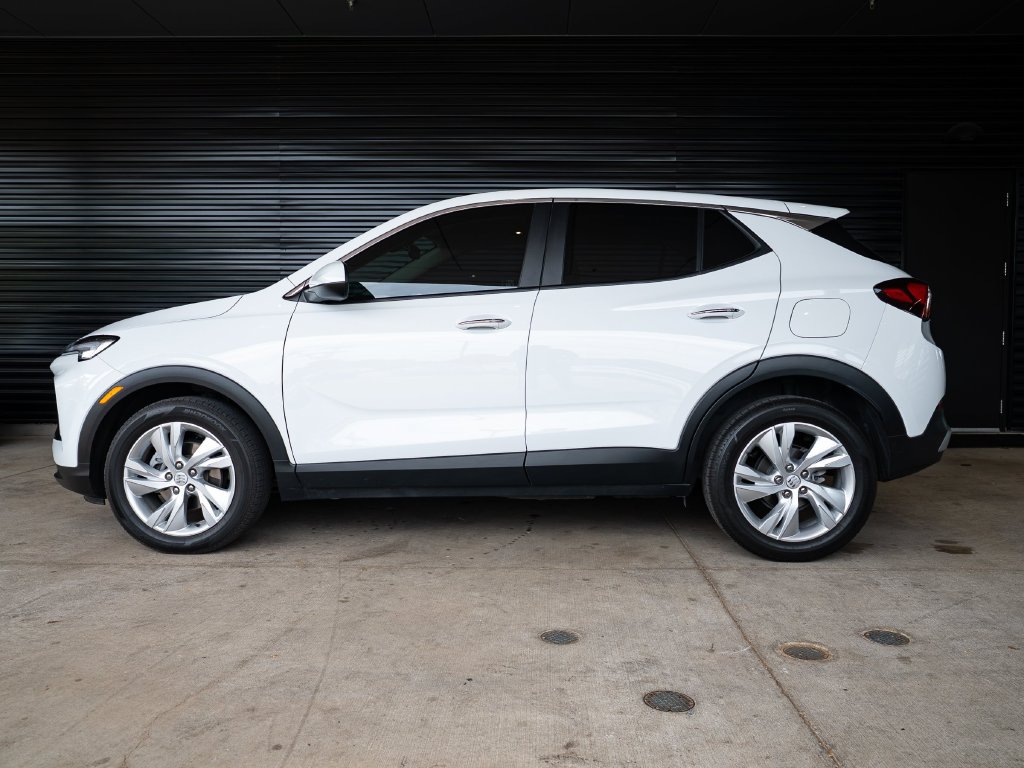 Used 2025 Buick Encore GX Preferred FWD image 2