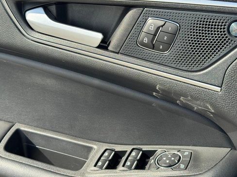 Used 2021 Ford Edge ST image 23