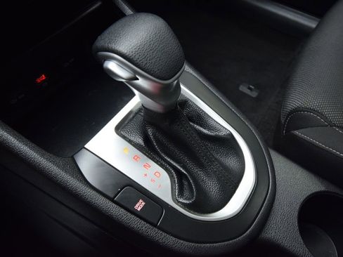 Used 2023 Kia Forte LXS w/ LXS Technology Package FWD image 25