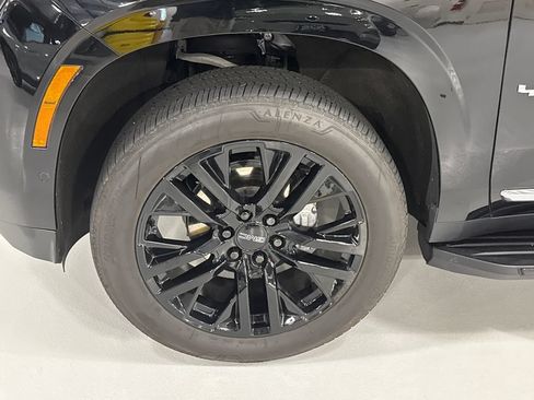 Used 2025 GMC Yukon Elevation w/ LPO, Floor Liner Package AWD/4WD image 8
