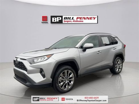 Used 2020 Toyota RAV4 XLE Premium image 1