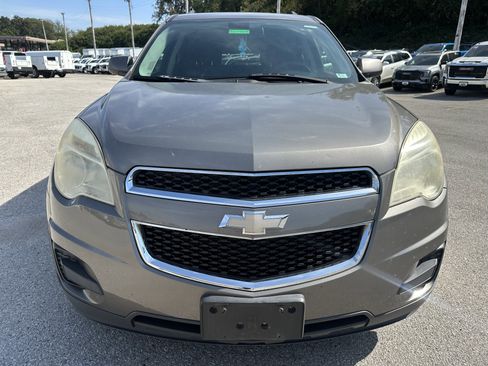 Used 2011 Chevrolet Equinox LT w/ Driver Convenience Package image 2