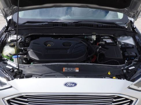 Used 2018 Ford Fusion Titanium image 23