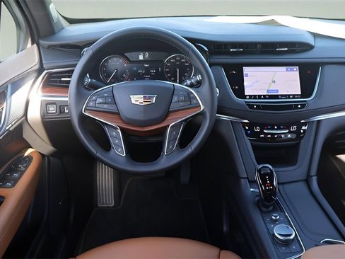 New 2025 Cadillac XT5 Premium Luxury image 15