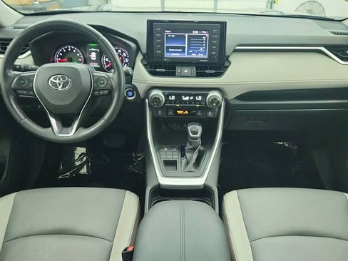 Used 2021 Toyota RAV4 XLE Premium AWD/4WD image 18