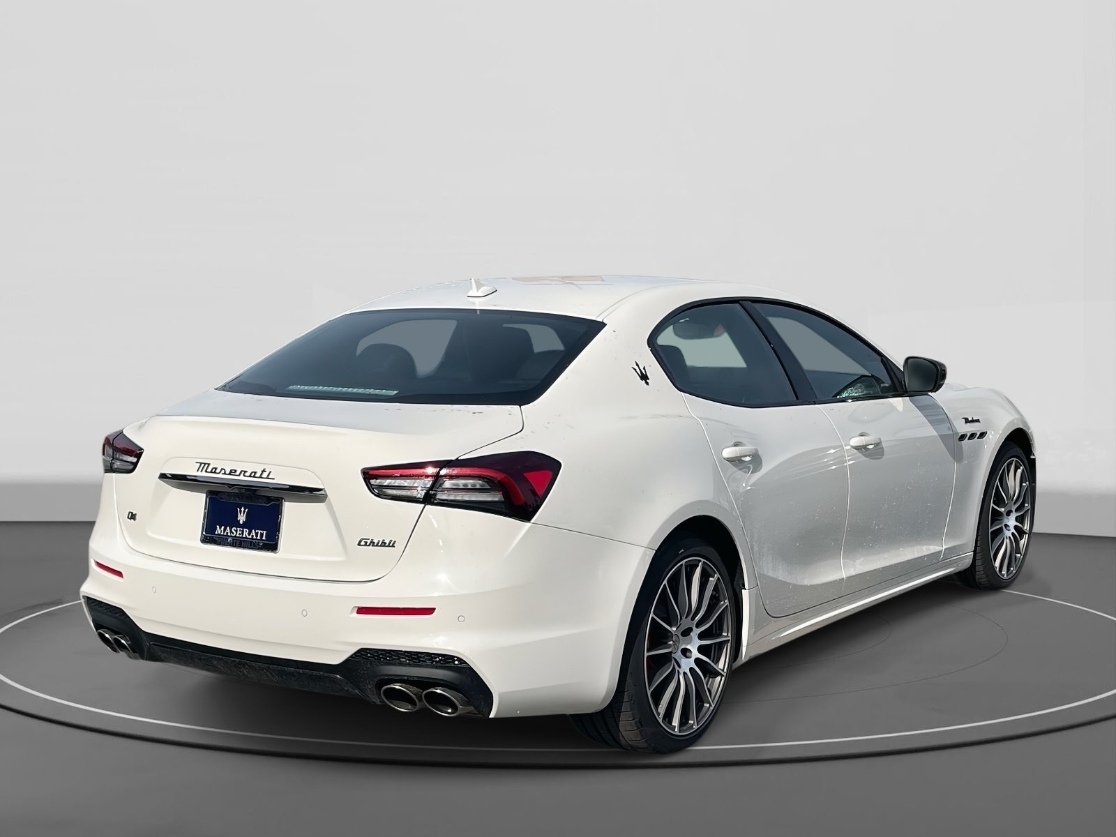Used 2024 Maserati Ghibli Modena Ultima Q4 AWD/4WD image 4