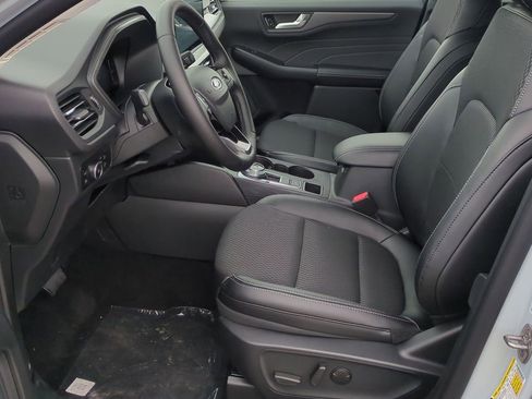 New 2026 Ford Escape SE image 14