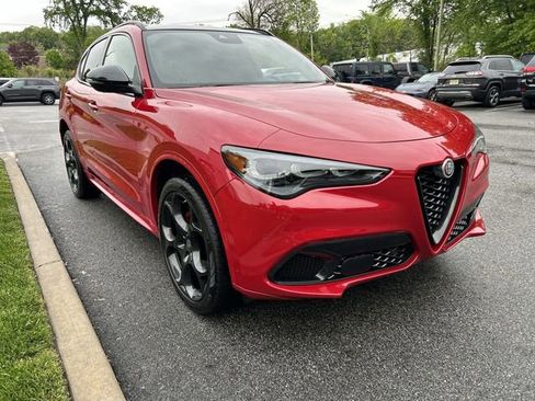 Used 2025 Alfa Romeo Stelvio Tributo Italiano w/ Active Assist Plus Package AWD/4WD image 2