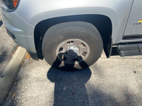 Used 2020 Chevrolet Colorado W/T image 6