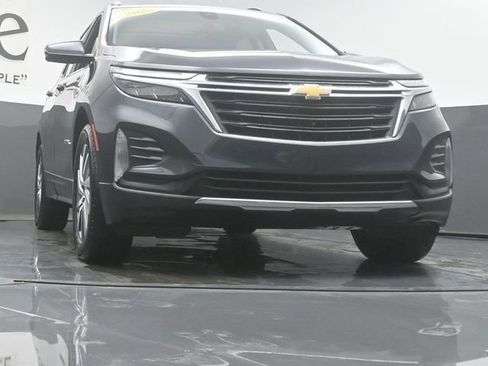 Used 2022 Chevrolet Equinox LT image 3