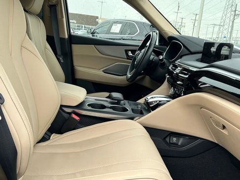 Used 2024 Acura MDX SH-AWD w/ Technology Package image 18