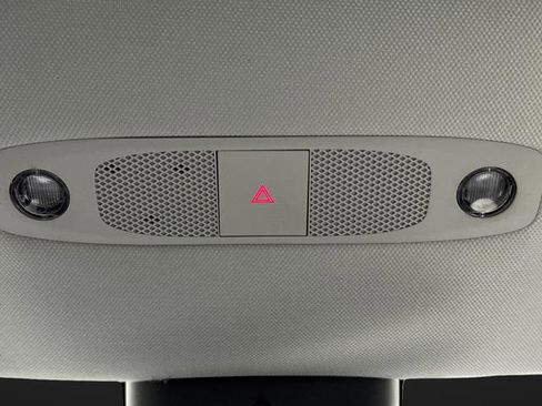 Used 2021 Tesla Model 3 Standard Range Plus image 25