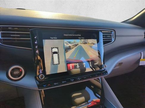 New 2026 Jeep Grand Wagoneer 2WD image 9