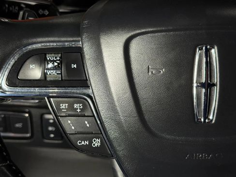 Used 2018 Lincoln Navigator Reserve w/ Technology Package AWD/4WD image 37