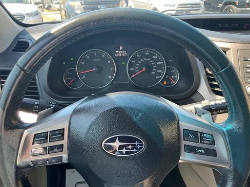 Used 2014 Subaru Outback 2.5i Premium AWD/4WD image 22