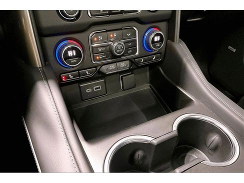 Used 2024 Chevrolet Tahoe LT w/ Luxury Package image 34