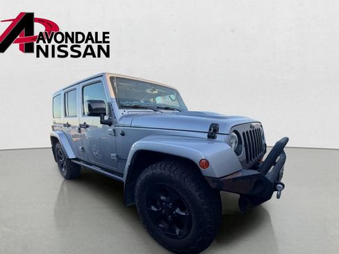 Used 2015 Jeep Wrangler Unlimited Sahara AWD/4WD image 4