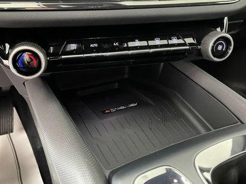 Certified 2026 Chevrolet Equinox EV RS FWD image 10