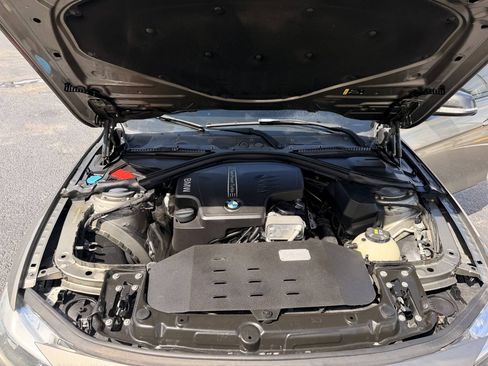 Used 2017 BMW 320i Sedan RWD image 11