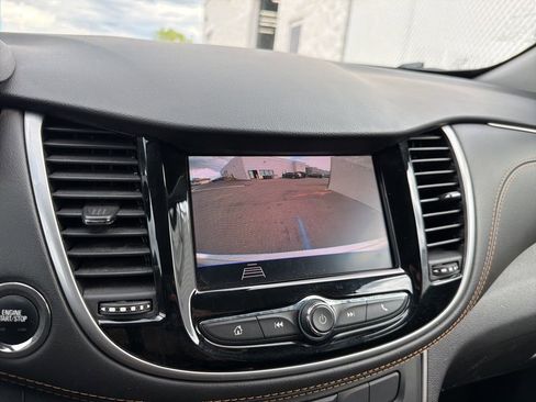 Used 2022 Chevrolet Trax LT w/ Driver Confidence Package image 15