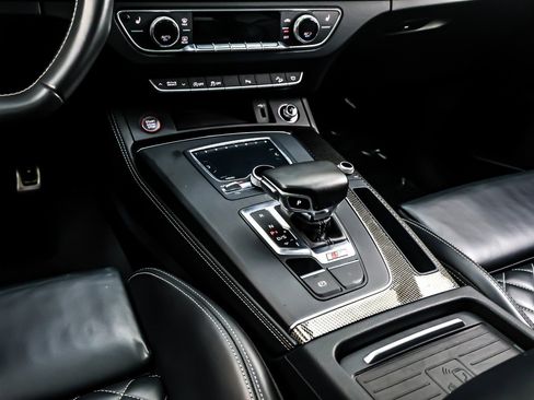 Used 2020 Audi SQ5 Premium Plus w/ Premium Plus Package image 6