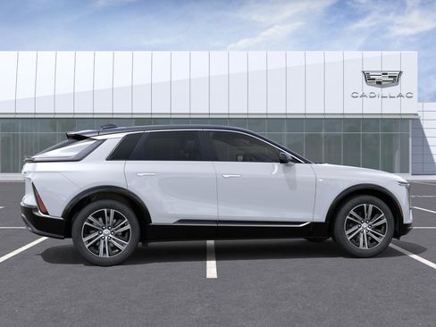 New 2026 Cadillac Lyriq Luxury w/ LPO, Floor Liner Package RWD image 5