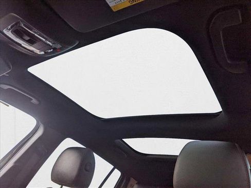 New 2023 Mercedes-Benz EQB 350 4MATIC SUV image 16