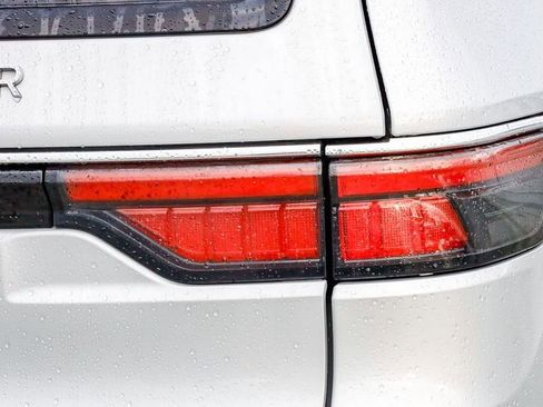 Used 2024 Jeep Wagoneer L Series II w/ Flexible Seating Group image 10