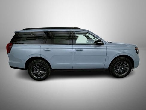 New 2026 Ford Expedition Platinum w/ Stealth Appearance Package image 4